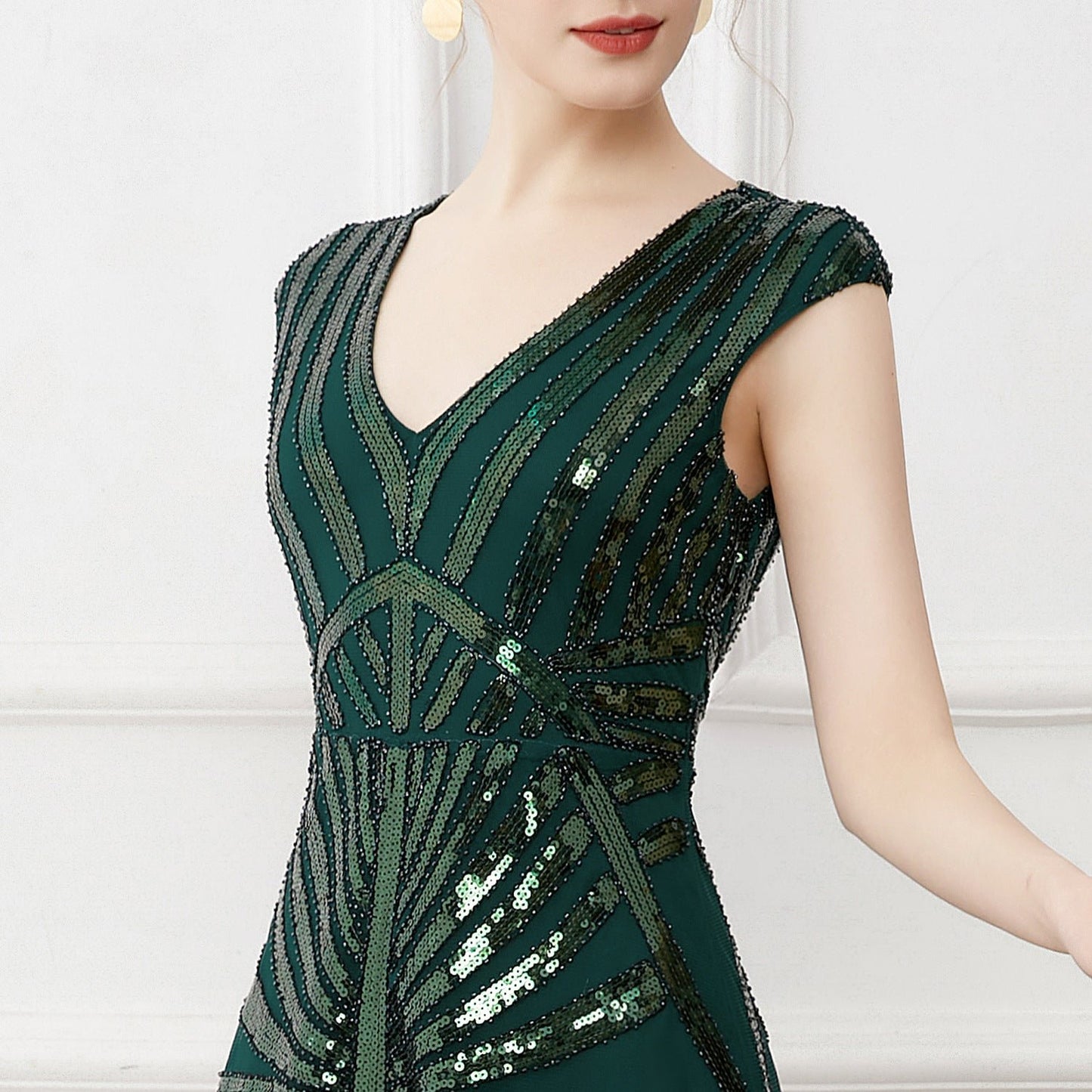 Vintage banquet dark green long sequined evening dress plus size bridesmaid wedding dress deep V elegant dress long dress
