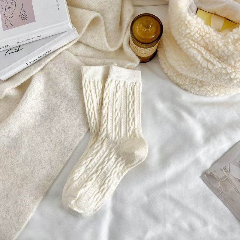 5PRS-White Cashmere Women's Twist Thickened Retro Medium Tube Socks Postpartum Confinement Socks