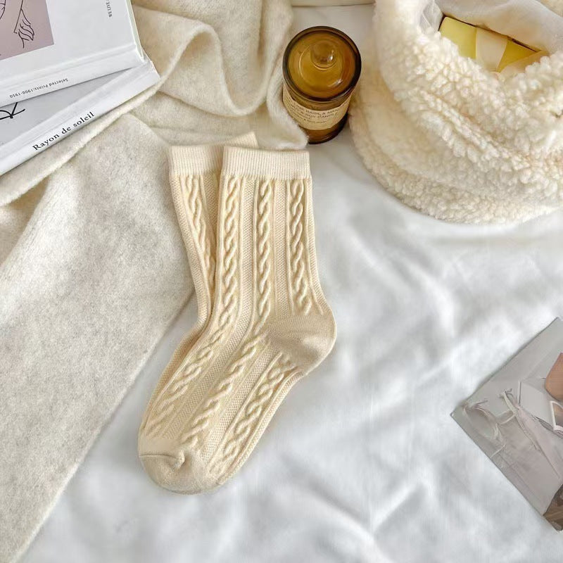 5PRS-White Cashmere Women's Twist Thickened Retro Medium Tube Socks Postpartum Confinement Socks