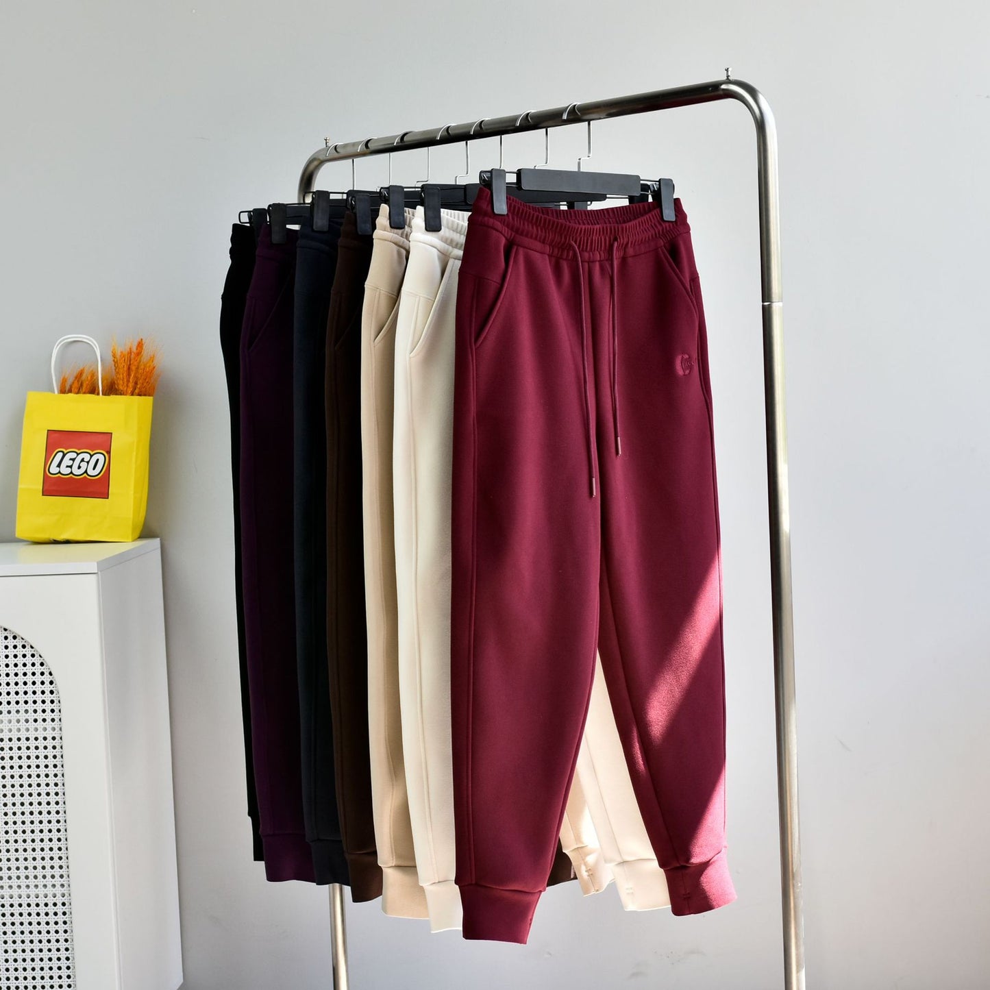 [Hot Leather Windproof Pants Winter New Thick Wool Silk Velvet Large Size Sports Casual White Guard Pants