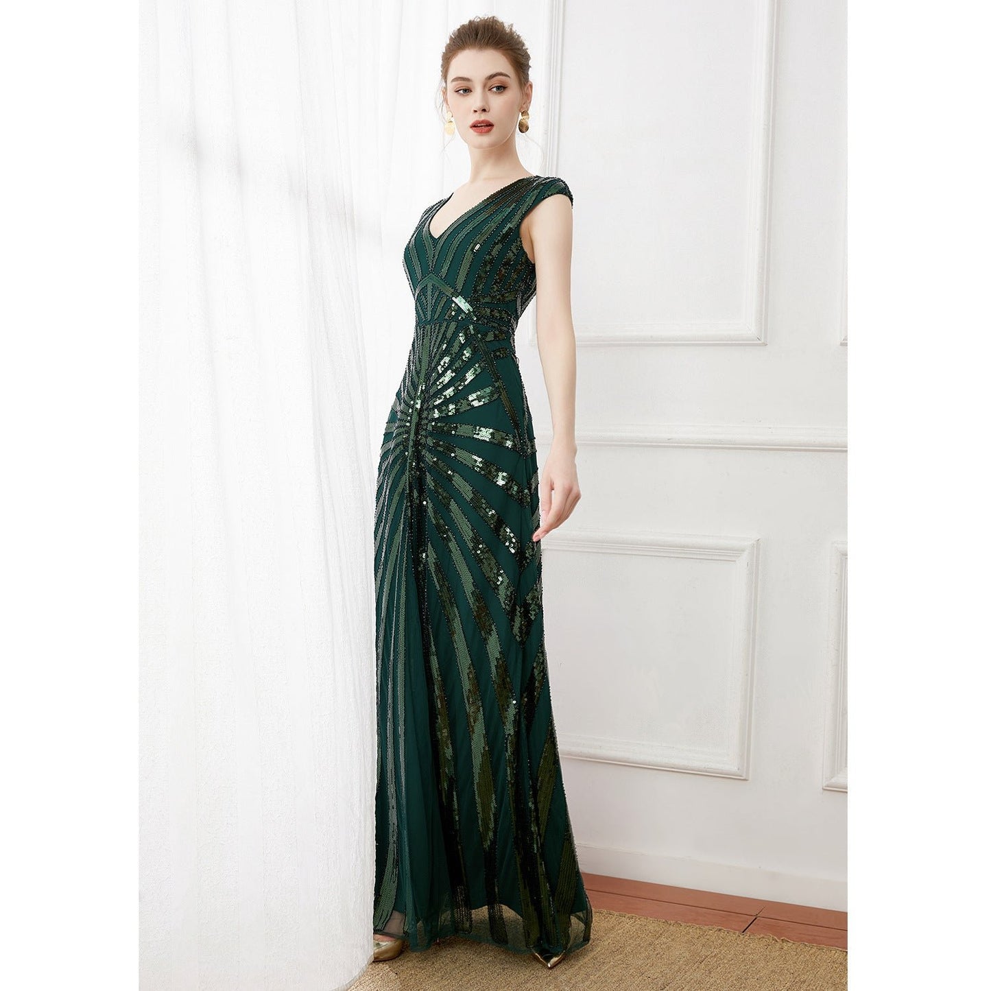 Vintage banquet dark green long sequined evening dress plus size bridesmaid wedding dress deep V elegant dress long dress