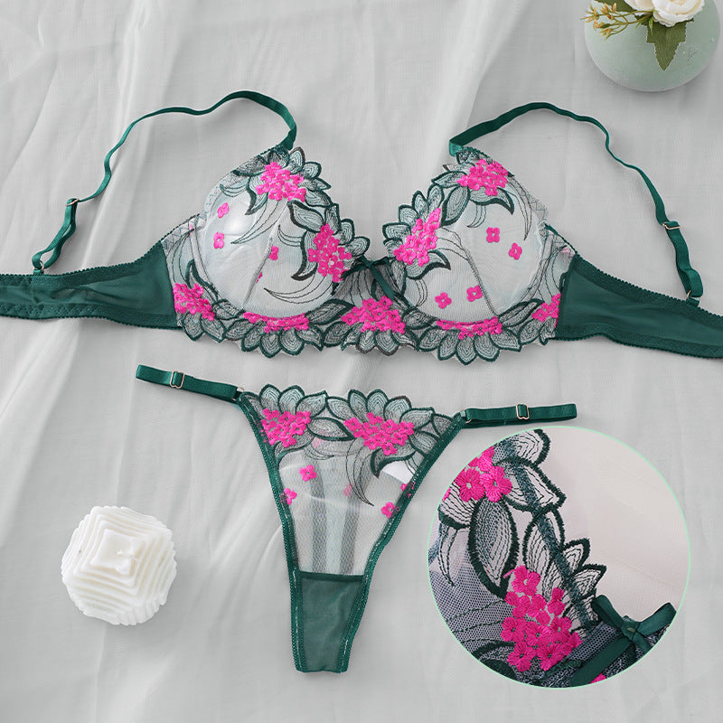 Velvet Eclipse Set - Patina-Green Metallics & Gothic Lace Engineering for Vintage Soirées & Dark Romance Collections