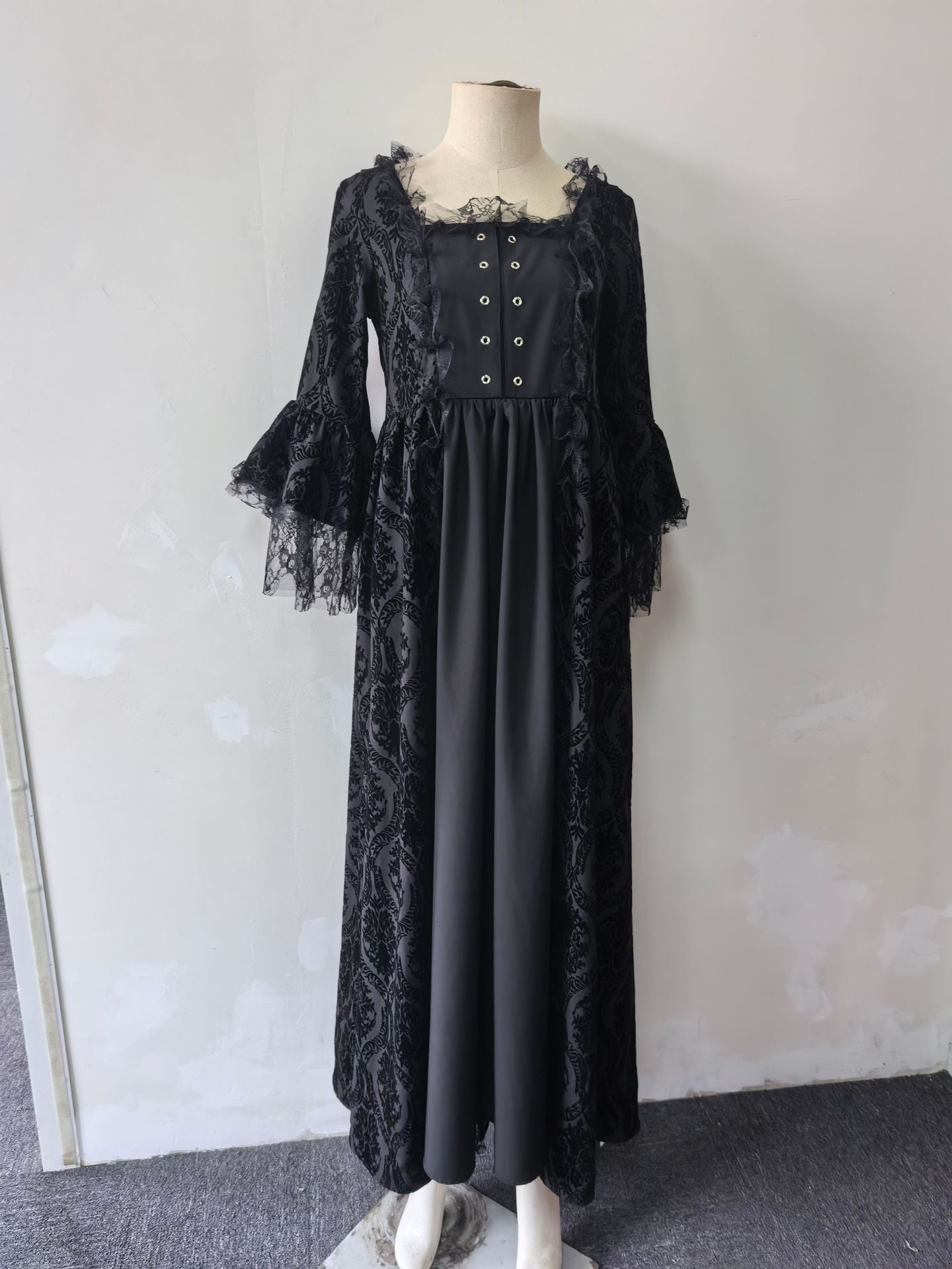Lace Splicing Big Horn Sleeves Medieval Dress Court Vintage