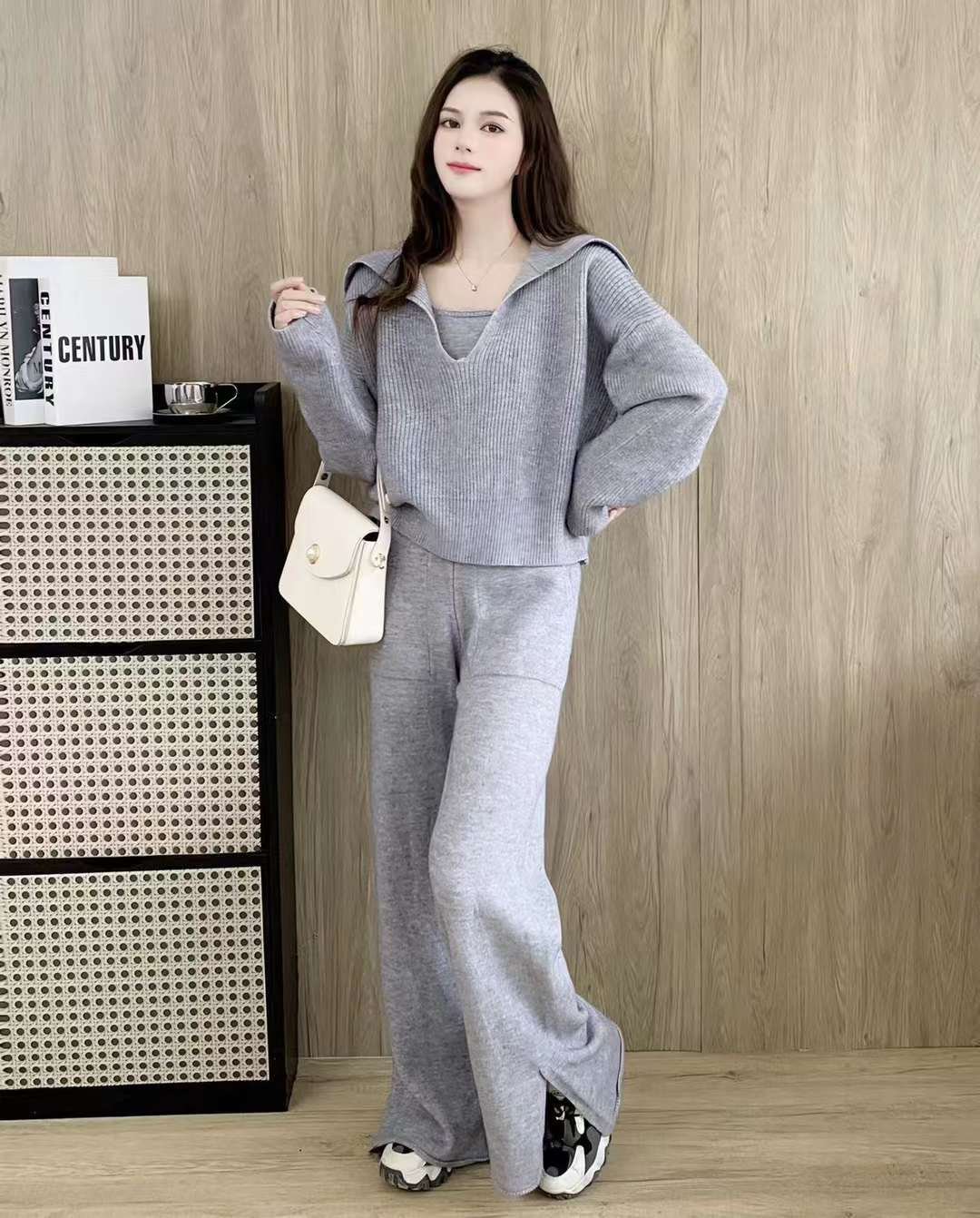 Autumn and Winter Internet Celebrity Fried Street Temperament Muse Fan Gray Fashion Leisure Sports Suit Women's Three-piece Set