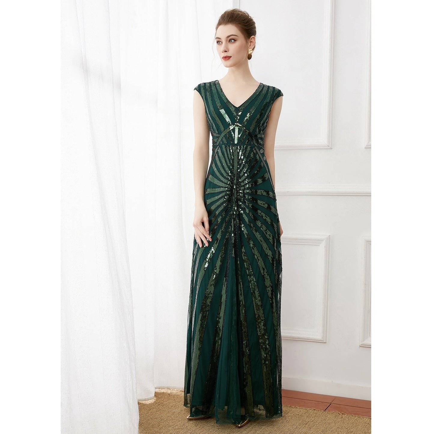 Vintage banquet dark green long sequined evening dress plus size bridesmaid wedding dress deep V elegant dress long dress