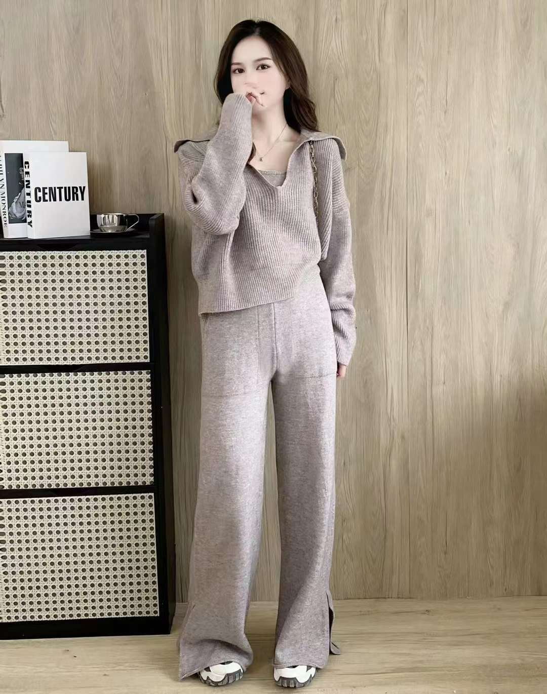 Autumn and Winter Internet Celebrity Fried Street Temperament Muse Fan Gray Fashion Leisure Sports Suit Women's Three-piece Set