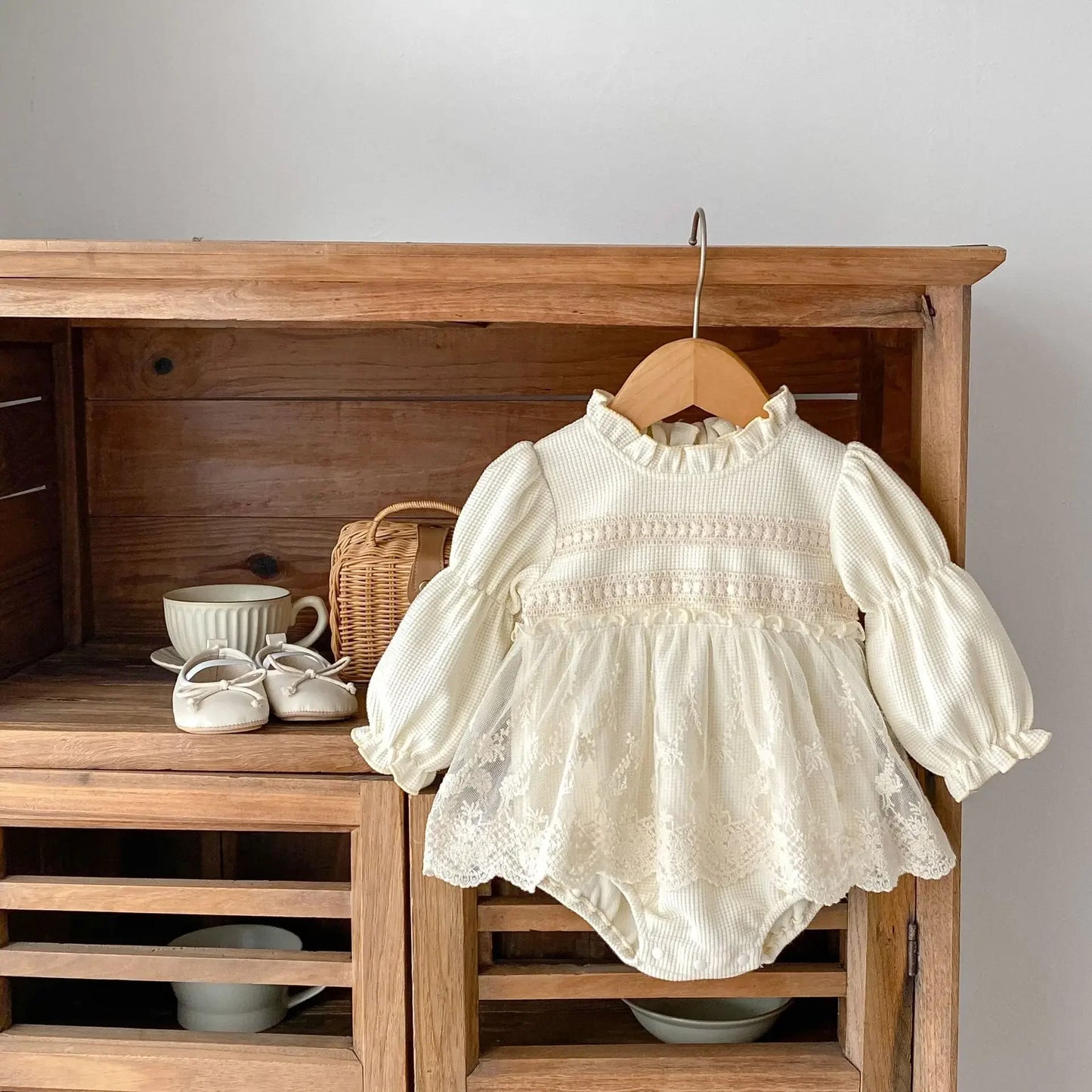 2024 Autumn Infant Baby Girl Waffle Lace Small Skirt Long Sleeve Romper Hat Skirt Fart onesie