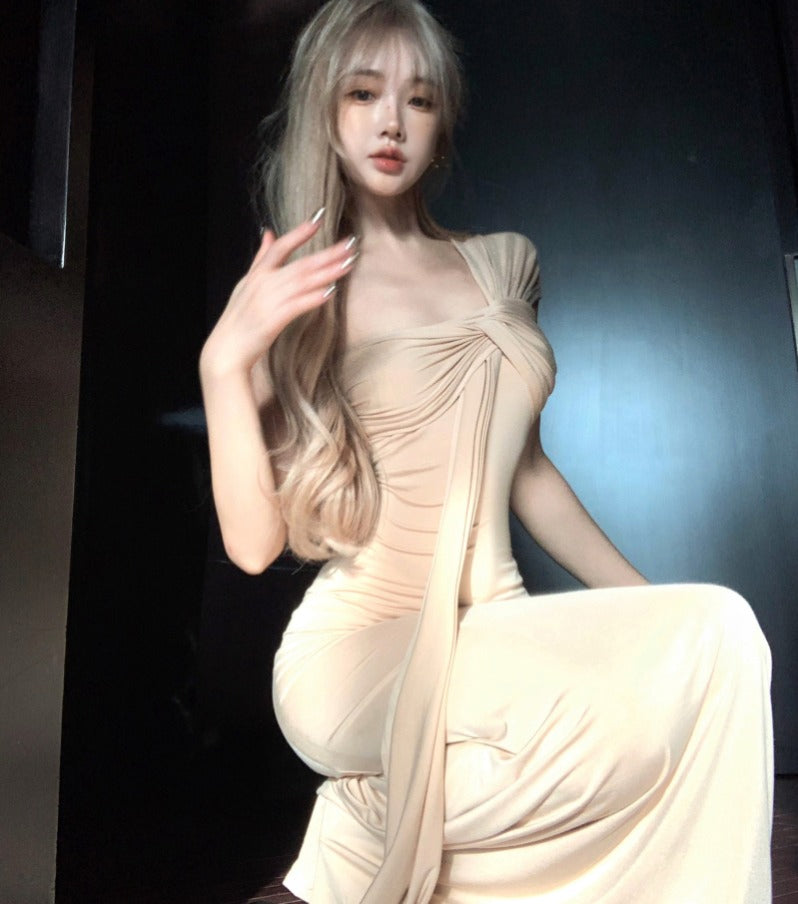 Women’s Bohemian Sleeveless Draped Chiffon Dress: Backless Irregular Hem Design