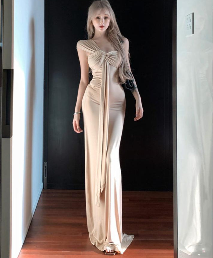 Women’s Bohemian Sleeveless Draped Chiffon Dress: Backless Irregular Hem Design