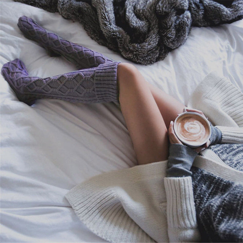 Popular Knitted Wool Socks for Women, Knee-stacking Socks with Hairballs