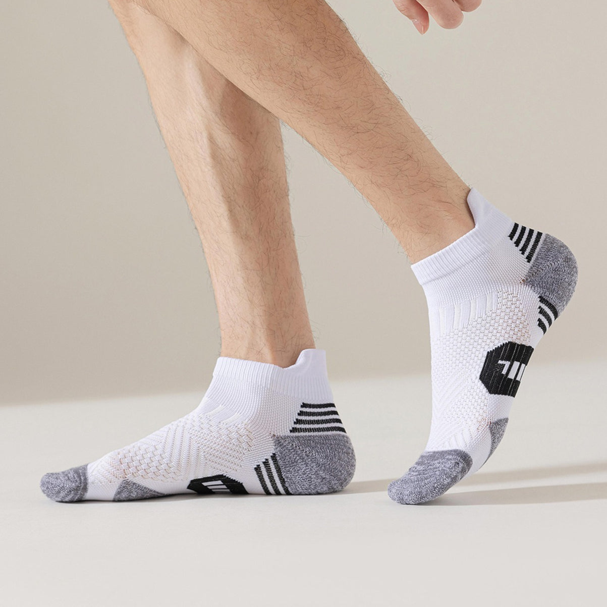 Professional Sports Socks Men's Hiking Fitness Quick-drying Running Socks Front and Heel Thickened Wear-resistant Non-slip Mountaineering Socks