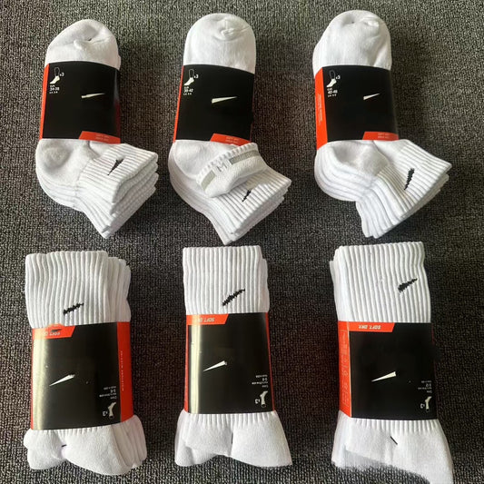 Black and White Medium Tube High Tube Four-season Solid Color Sports Socks Running Basketball Training Socks