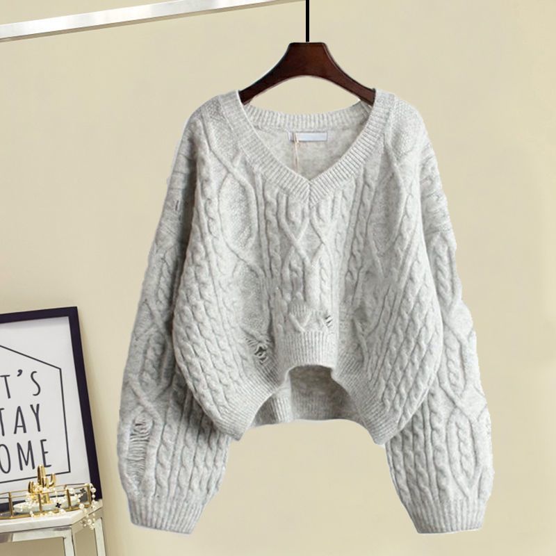 Cozy Plus Size Two-Piece: Viral Loungewear Set with Chunky Knit & Skirt
