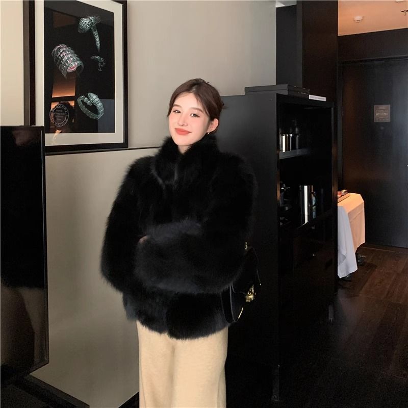 New Women's Cropped Faux Fox Jacket - Thickened Winter Shearling Coat, Vintage Short Style