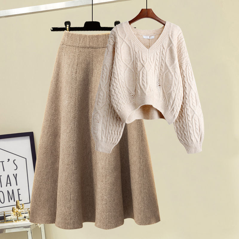 Cozy Plus Size Two-Piece: Viral Loungewear Set with Chunky Knit & Skirt