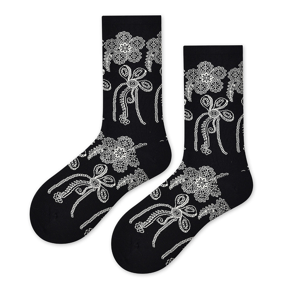 Spring and summer new art students, designer art tube socks children's trendy socks versatile black and white color scheme women