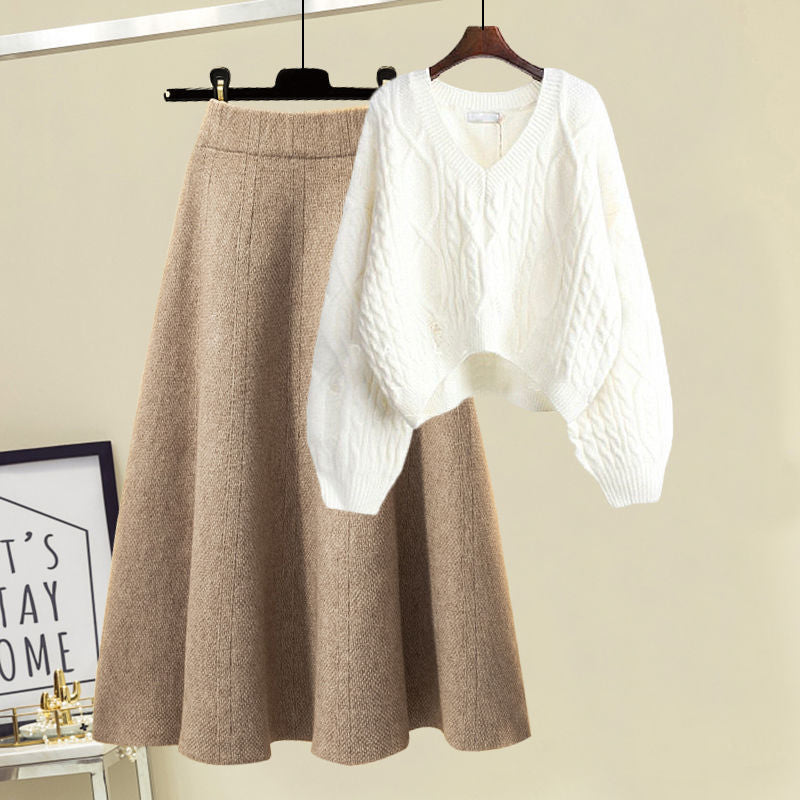 Cozy Plus Size Two-Piece: Viral Loungewear Set with Chunky Knit & Skirt