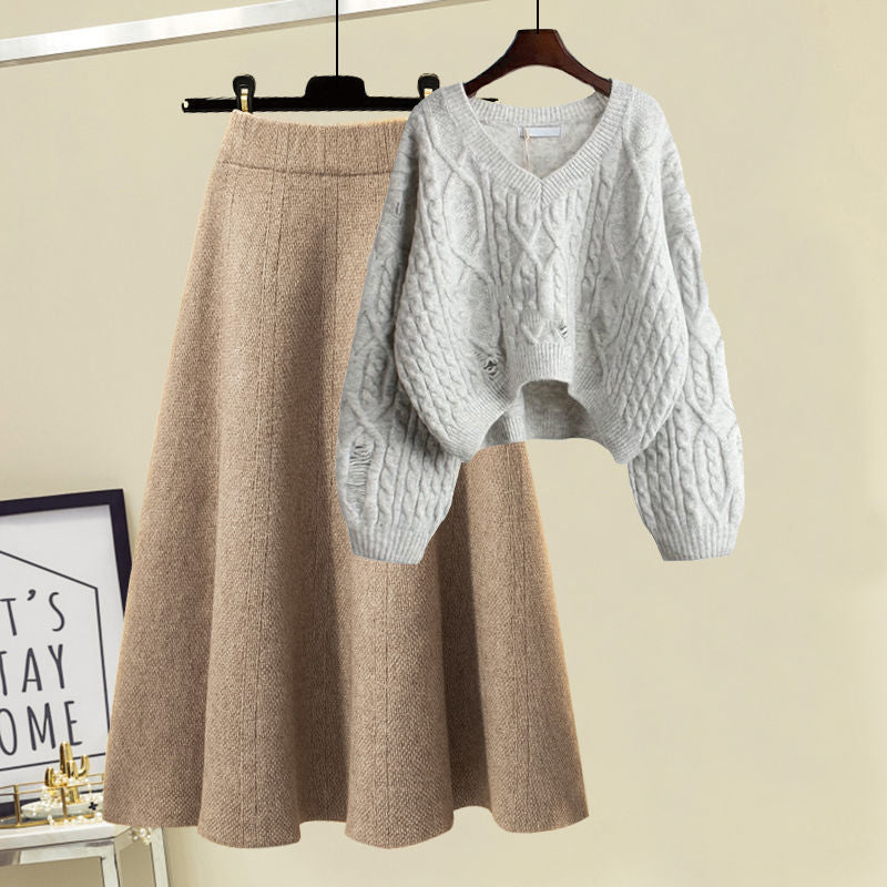 Cozy Plus Size Two-Piece: Viral Loungewear Set with Chunky Knit & Skirt