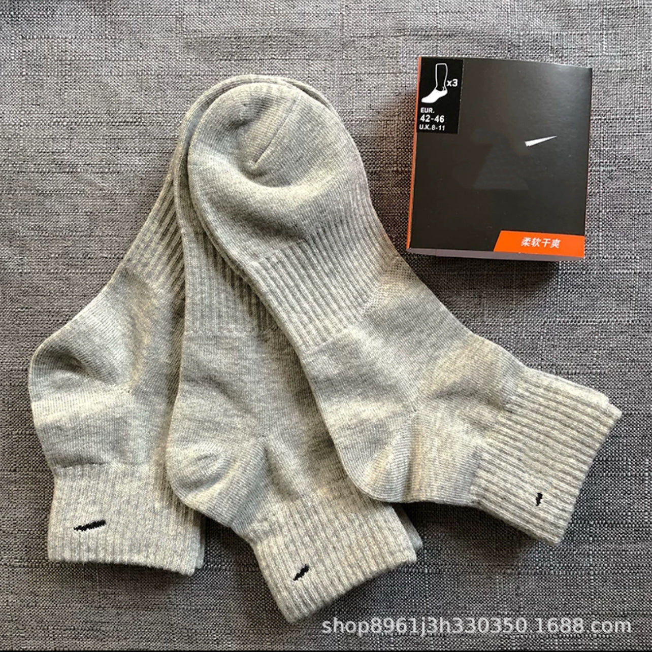 Black and White Medium Tube High Tube Four-season Solid Color Sports Socks Running Basketball Training Socks