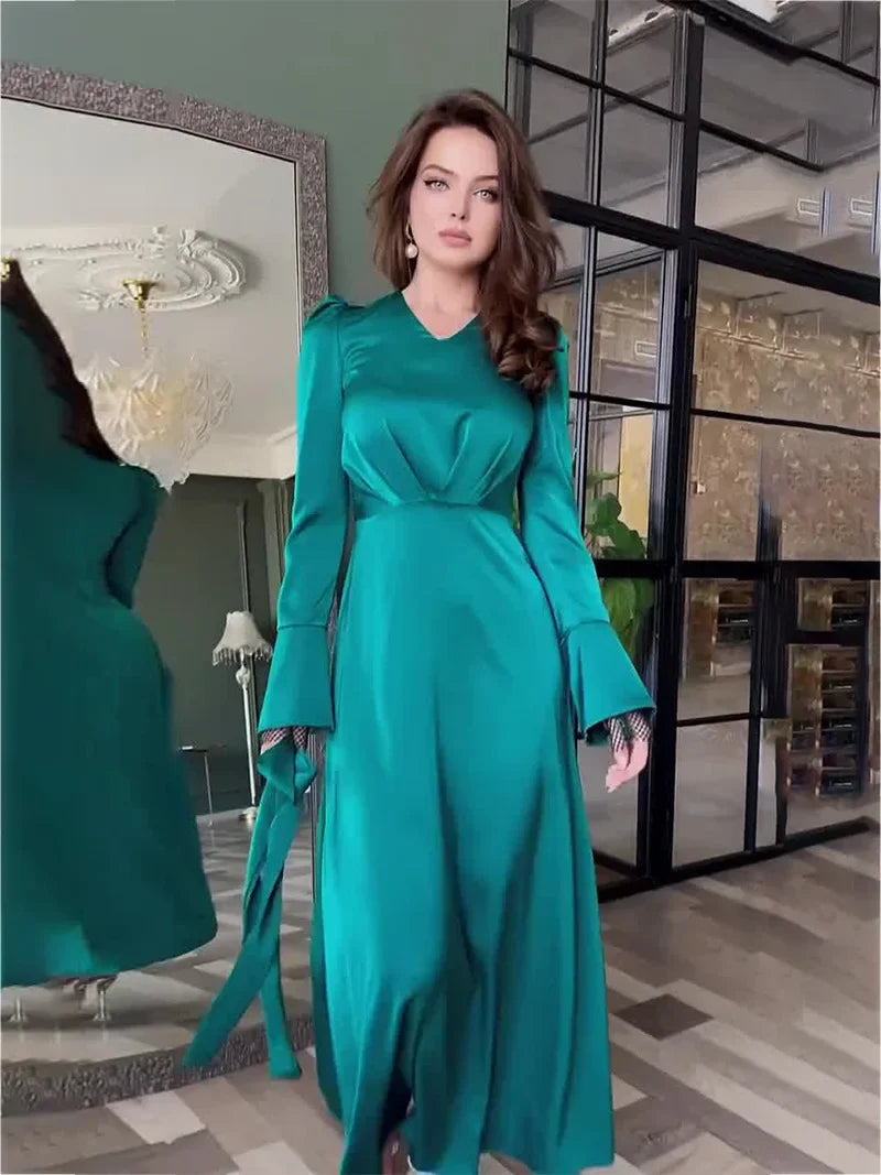 New V-neck Solid Color Split-ended Long-sleeved Slim-fitting Belt Dress