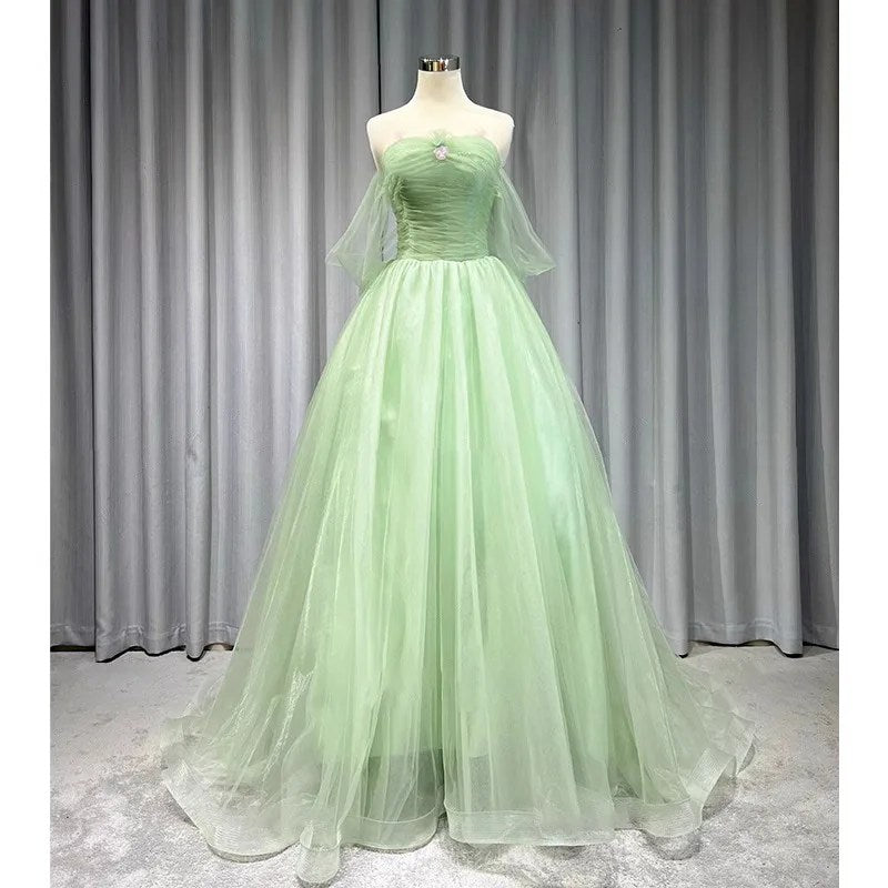 Forest Department Travel Photography Green Color Dress Princess Style Romantic Wedding Photo Theme Photography Wedding Dress