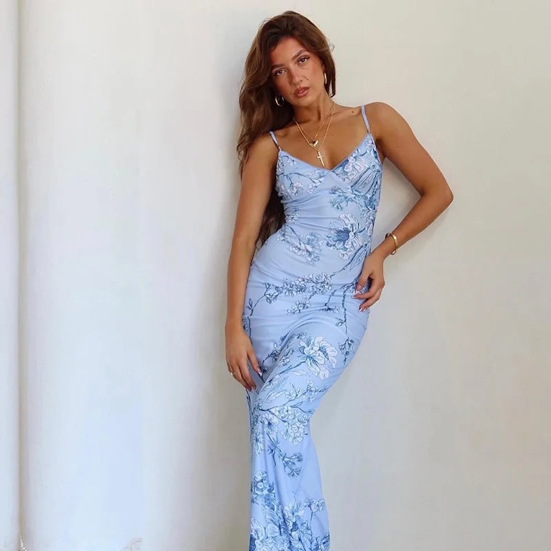 Stylish and Chic: Discover the Autumn New Womens Long Skirt with a Slim Print Design and Suspender Dress for a Holiday Temperament