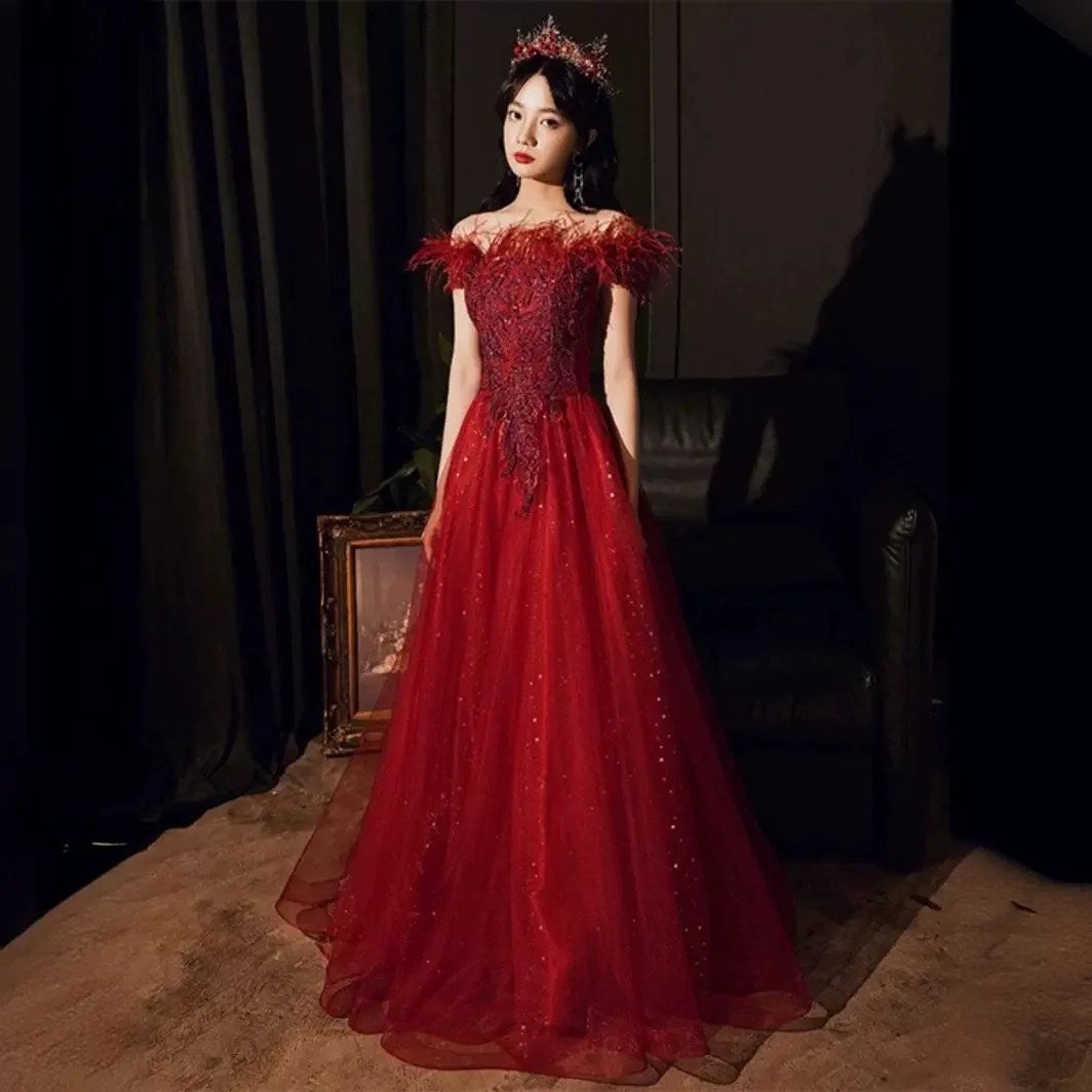 Summer Bridal Wedding Dress Red Shoulder Banquet Dress Long Feather Fairy Skinny