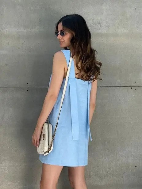 Effortlessly Chic: 2024 Sleeveless Camisole Dress in Cotton and Linen with a Feminine Square Neck