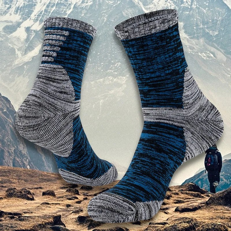 Stay Warm and Comfortable with Our Mid-Length Cotton Men's Winter Socks - Perfect for Mountain Climbing!