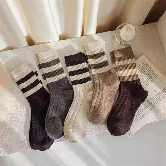 Cozy and Durable: The Ultimate Children's Socks for Fall and Winter Sports